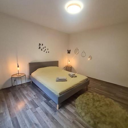 Appartement Luna Динант Екстериор снимка